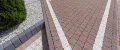 Realizacja Polbruk Avanti płukany szary i brązowy zbliżenie.webp